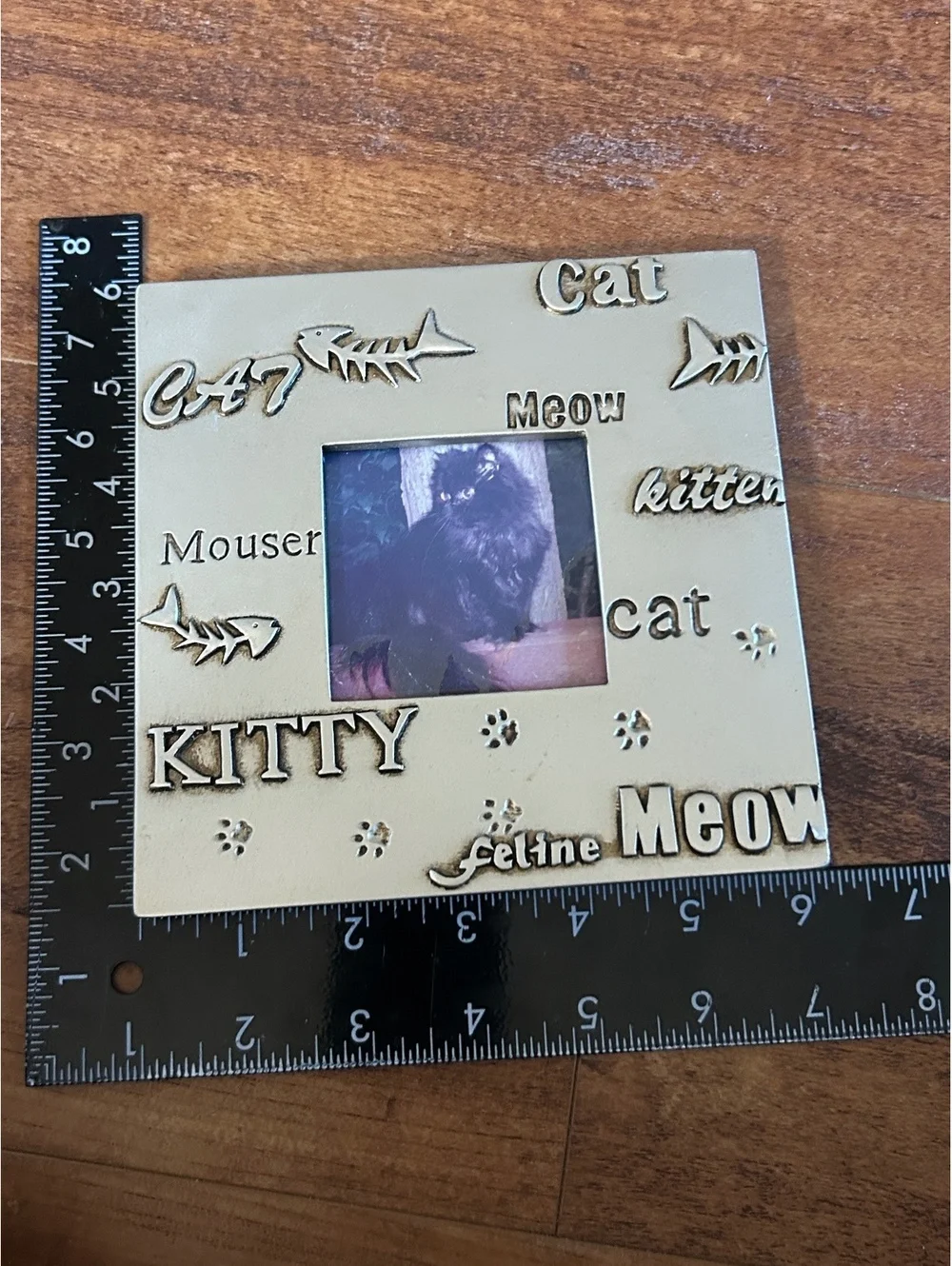 Decorative Cat-Themed Photo Frame with Stand